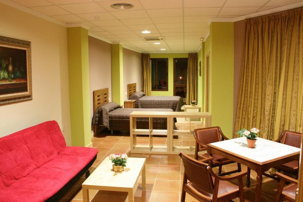 Hotel Restaurante Banos Baños de la Encina Quarto foto